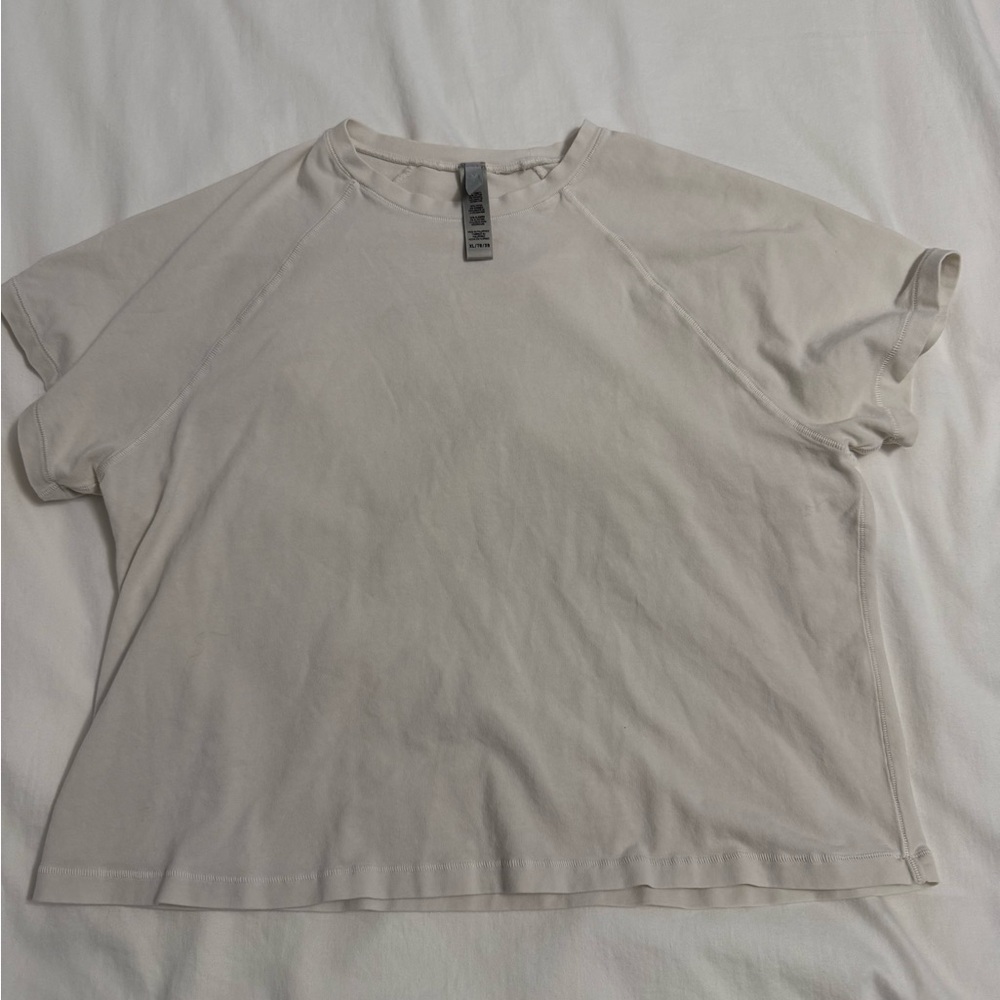 Skims tee
